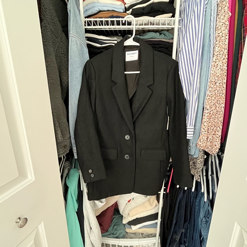 Old Navy black bouchée blazer. Size small petite. New with tags.